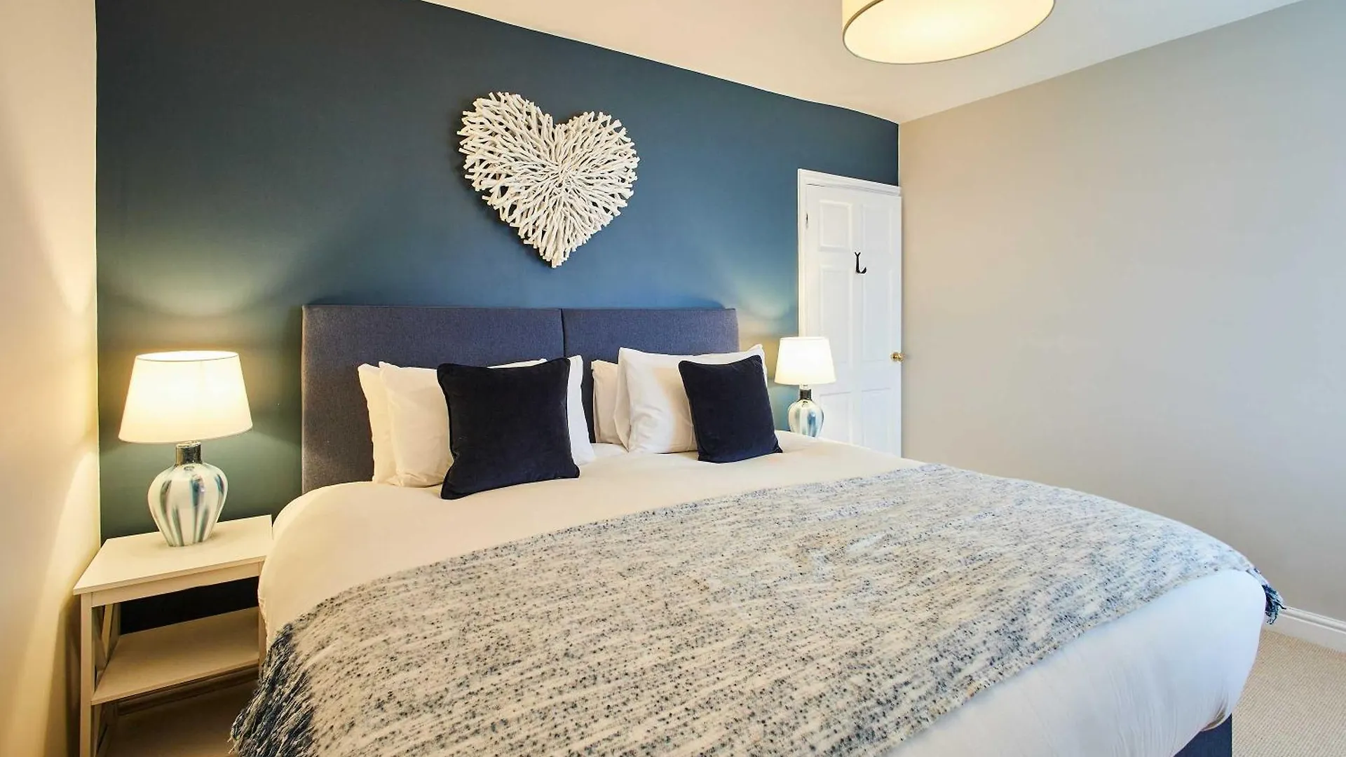 Host & Stay - Esk View Whitby 0*,  United Kingdom